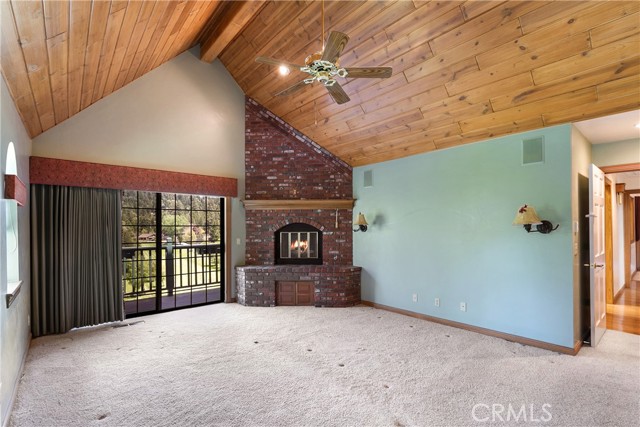 Detail Gallery Image 15 of 52 For 301 Riviera Dr, Lake Arrowhead,  CA 92352 - 6 Beds | 5/1 Baths