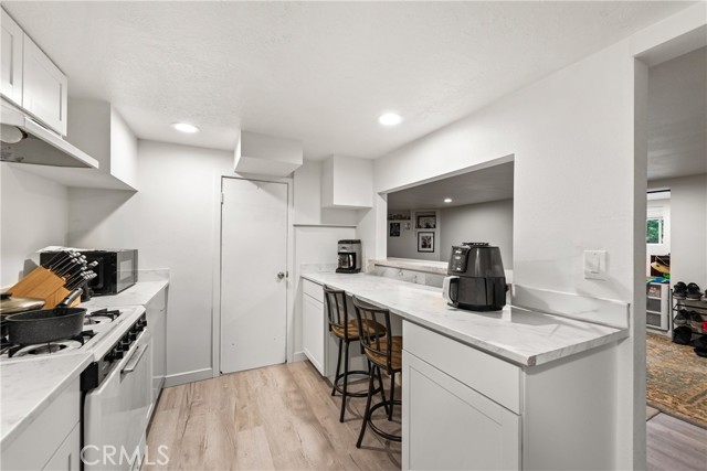 5893 Oak Knolls Road, Simi Valley CA: https://media.crmls.org/medias/4ab71a8c-4254-4c7a-ab1a-c656b5c9a534.jpg