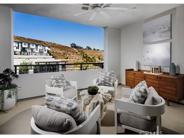 Detail Gallery Image 6 of 15 For 2638 Everly Dr, San Diego,  CA 92108 - 4 Beds | 3/1 Baths