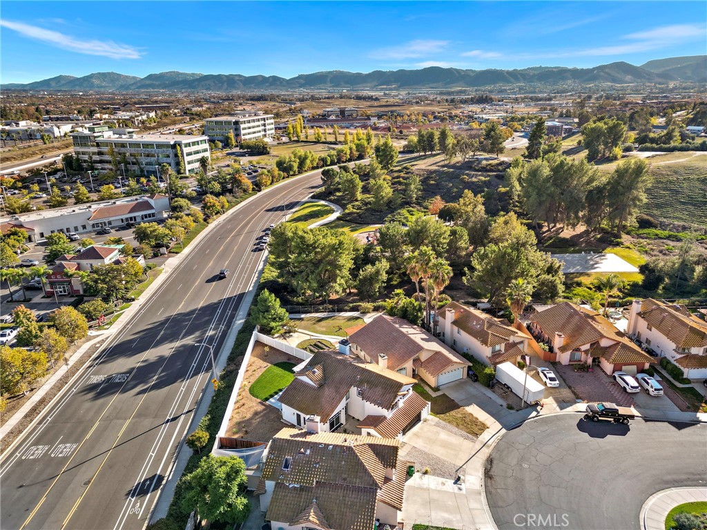 MLS #OC25270528 image #37