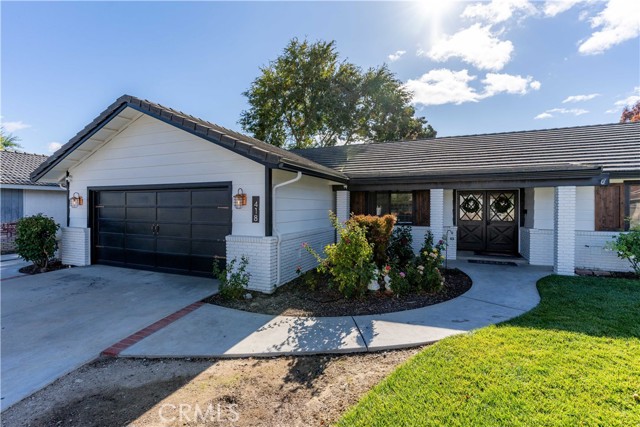 Detail Gallery Image 1 of 24 For 418 Appaloosa Dr, Paso Robles,  CA 93446 - 3 Beds | 2 Baths