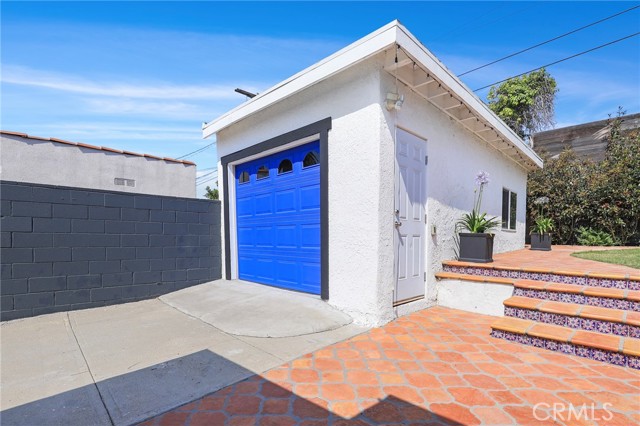 2417 Virginia Road, Los Angeles, California 90016, 3 Bedrooms Bedrooms, ,2 BathroomsBathrooms,Single Family Residence,For Sale,Virginia,BB24143223