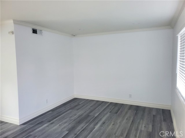 Detail Gallery Image 2 of 20 For 10654 White Oak, Riverside,  CA 92505 - 2 Beds | 1/1 Baths