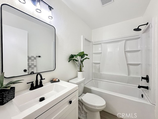 Detail Gallery Image 11 of 16 For 3135 Abbotsford Dr, Riverside,  CA 92503 - 3 Beds | 2 Baths