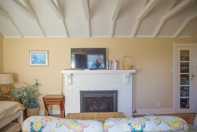 Detail Gallery Image 15 of 43 For 1086 Glenneyre St, Laguna Beach,  CA 92651 - 2 Beds | 1 Baths