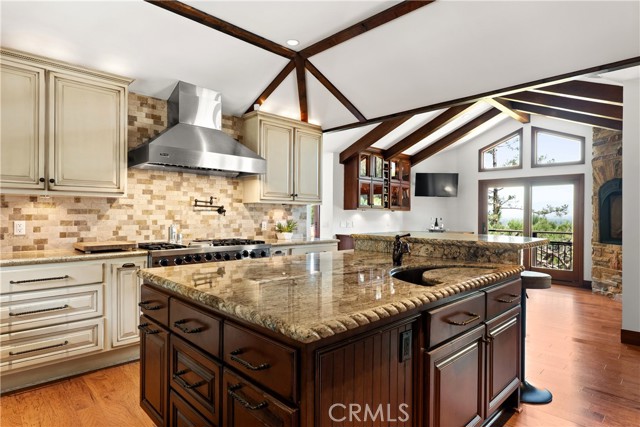 Detail Gallery Image 7 of 50 For 4117 Vanetta Pl, Studio City,  CA 91604 - 4 Beds | 4 Baths