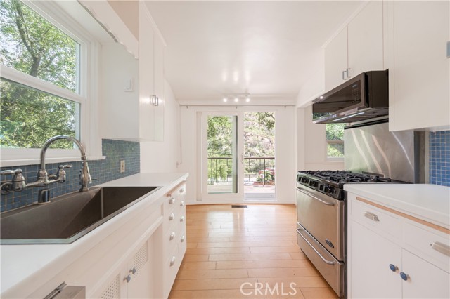 Detail Gallery Image 32 of 68 For 432 Fernwood Pacific, Topanga,  CA 90290 - 2 Beds | 2 Baths