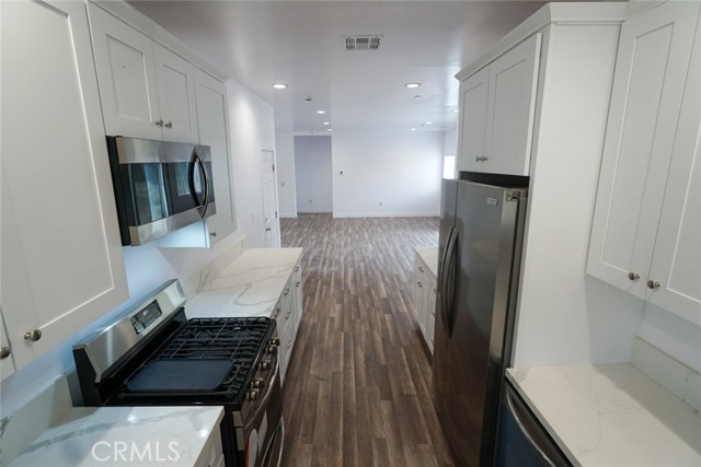 Detail Gallery Image 15 of 31 For 10304 Primrose Ave, Hesperia,  CA 92345 - 3 Beds | 2 Baths