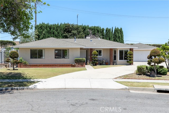 5347 E Bergh Drive, Anaheim Hills CA: https://media.crmls.org/medias/4abe66f0-8bcd-46b8-bd2d-56ffded1fc4f.jpg