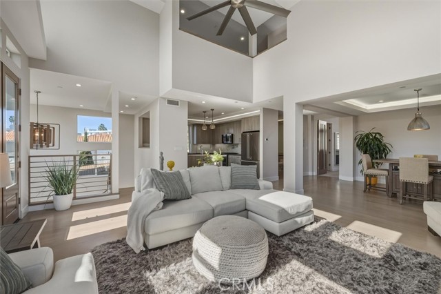 Detail Gallery Image 5 of 49 For 1729 Harriman Ln a,  Redondo Beach,  CA 90278 - 4 Beds | 3/1 Baths