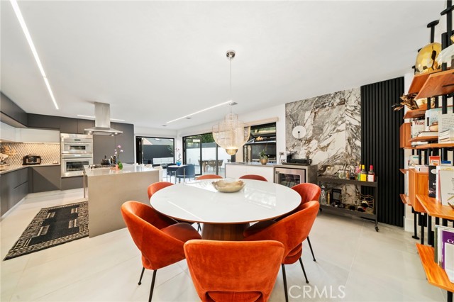 Detail Gallery Image 10 of 42 For 985 Begonia Ave, Costa Mesa,  CA 92626 - 3 Beds | 3 Baths