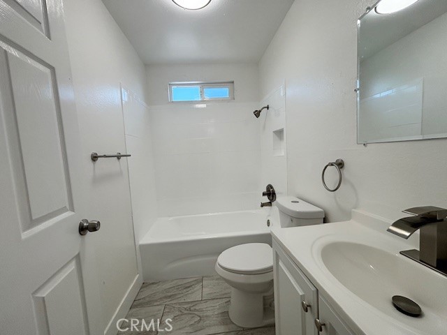 Detail Gallery Image 21 of 30 For 11114 Evers Ave, Los Angeles,  CA 90059 - 5 Beds | 3 Baths
