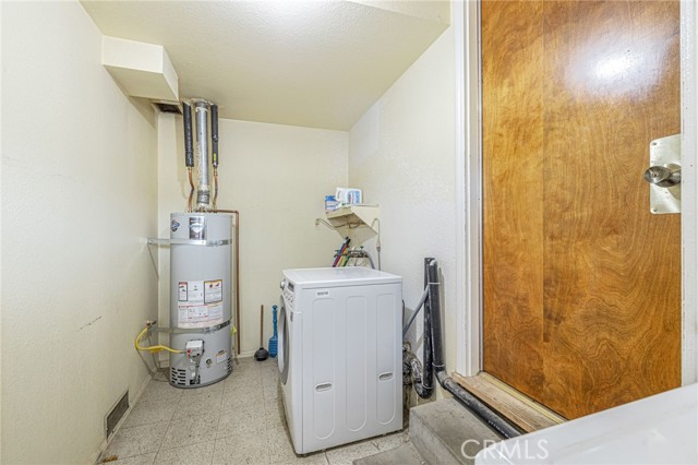 42631 51st W Street, Quartz Hill CA: https://media.crmls.org/medias/4ac0ab07-196f-4fde-9e00-7301158ab265.jpg