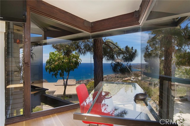 Detail Gallery Image 47 of 52 For 785 Alta Vista, Laguna Beach,  CA 92651 - 3 Beds | 3/1 Baths