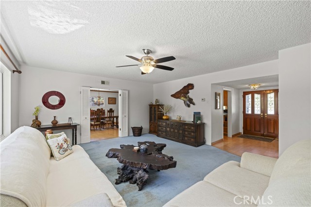 Detail Gallery Image 6 of 53 For 2272 Colmena St, La Canada Flintridge,  CA 91011 - 4 Beds | 2 Baths