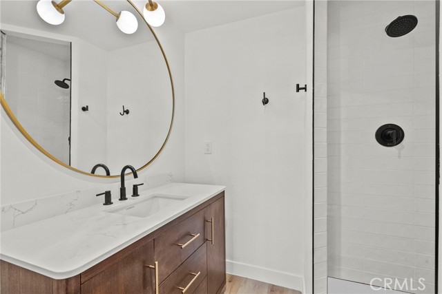 Detail Gallery Image 20 of 30 For 5400 Newcastle, Encino,  CA 91316 - 2 Beds | 2 Baths