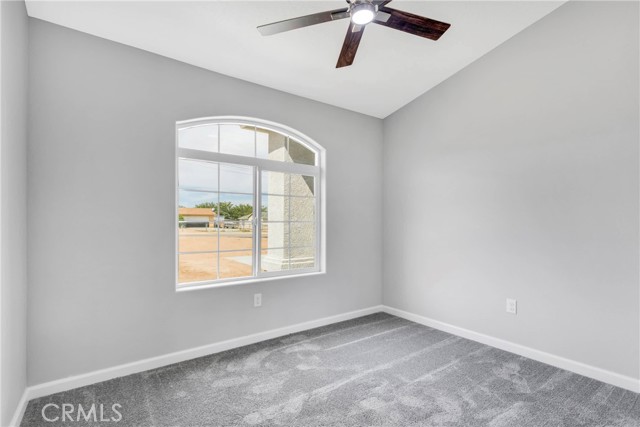 Detail Gallery Image 24 of 34 For 10376 Portland Ave, Hesperia,  CA 92345 - 4 Beds | 2/1 Baths