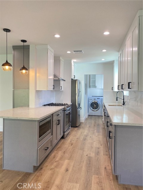 Detail Gallery Image 8 of 14 For 8045 Darby, Reseda,  CA 91335 - – Beds | – Baths