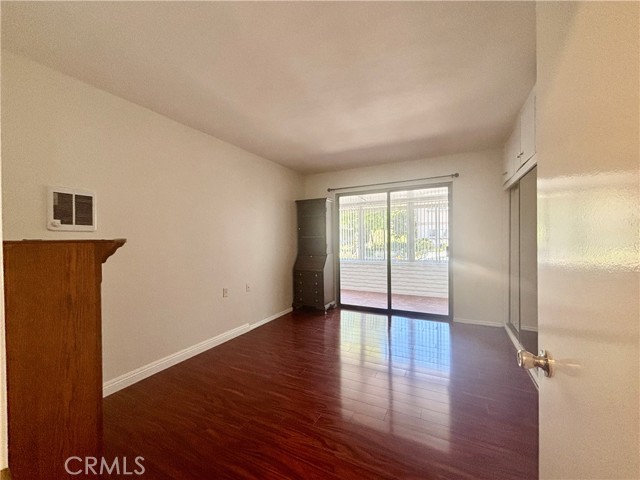 2070 Via Mariposa E, Laguna Woods CA: https://media.crmls.org/medias/4ac3cf1e-b066-4a37-807a-8c879710da40.jpg