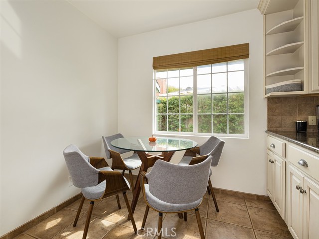 Detail Gallery Image 9 of 35 For 12509 Manor Dr, Hawthorne,  CA 90250 - 3 Beds | 2 Baths