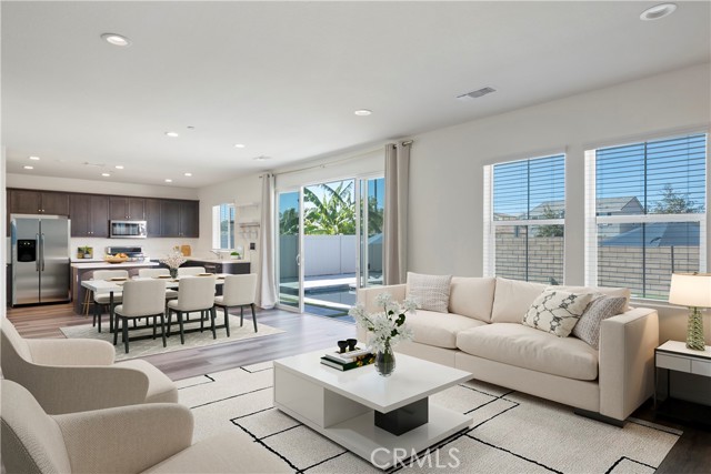 Detail Gallery Image 4 of 41 For 9605 Bonsai Ln, Riverside,  CA 92508 - 5 Beds | 3 Baths