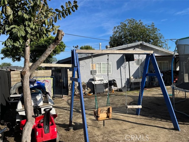 Detail Gallery Image 4 of 5 For 5383 Howard, Ontario,  CA 91762 - 4 Beds | 2 Baths