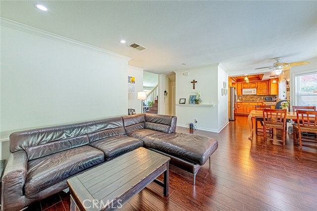 49 Stagecoach Drive, Phillips Ranch CA: https://media.crmls.org/medias/4ac55c9e-7fda-4bc9-acf1-1931ba747dab.jpg