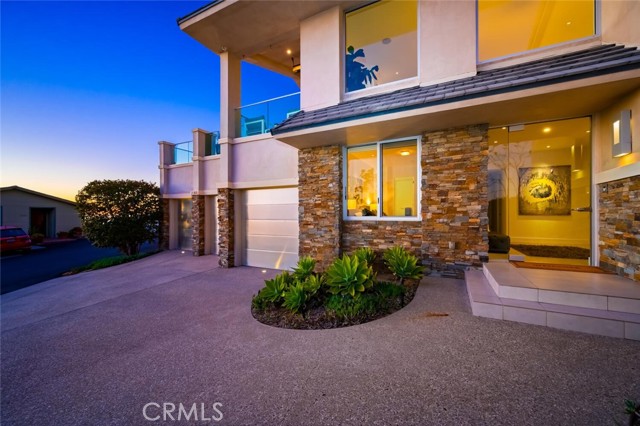 Detail Gallery Image 42 of 45 For 2300 Crestview, Laguna Beach,  CA 92651 - 4 Beds | 4/1 Baths