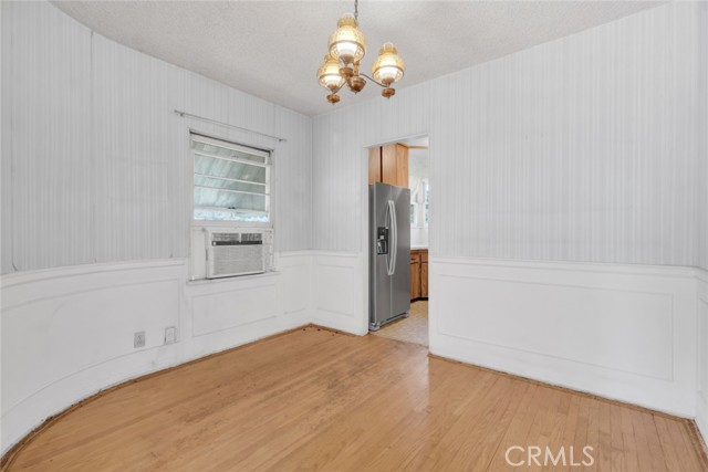 6252 Camellia Avenue, North Hollywood CA: https://media.crmls.org/medias/4ac6dadf-7b37-4bbc-b27a-ccf7cf85c5ba.jpg