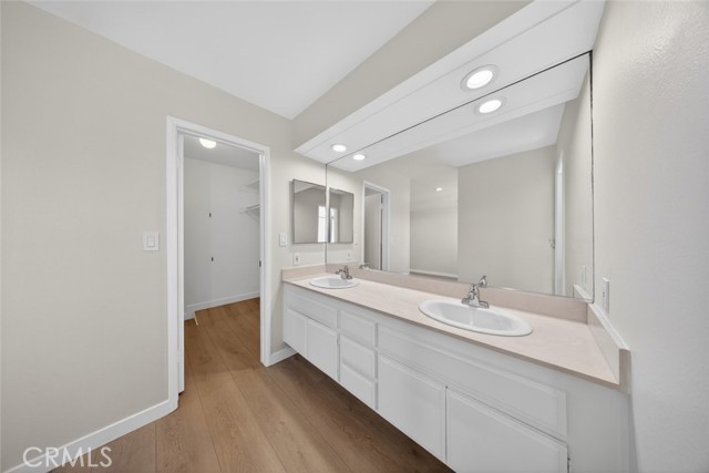 Detail Gallery Image 32 of 43 For 15235 Magnolia Bld #E,  Sherman Oaks,  CA 91403 - 3 Beds | 3 Baths