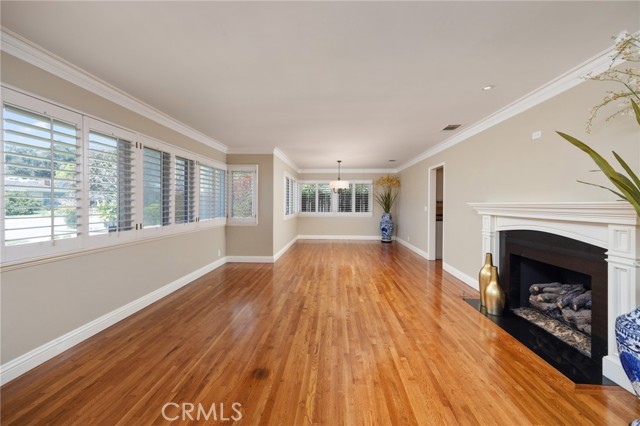 160 Mauna Loa Drive, Monrovia CA: https://media.crmls.org/medias/4ac7a2bd-8015-4e49-8f35-d5f7ff89df79.jpg