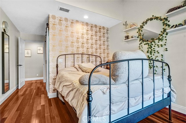1 Deerwood W, Irvine CA: https://media.crmls.org/medias/4ac7cc1b-ea79-42b1-a8b7-7691aa46b3b0.jpg