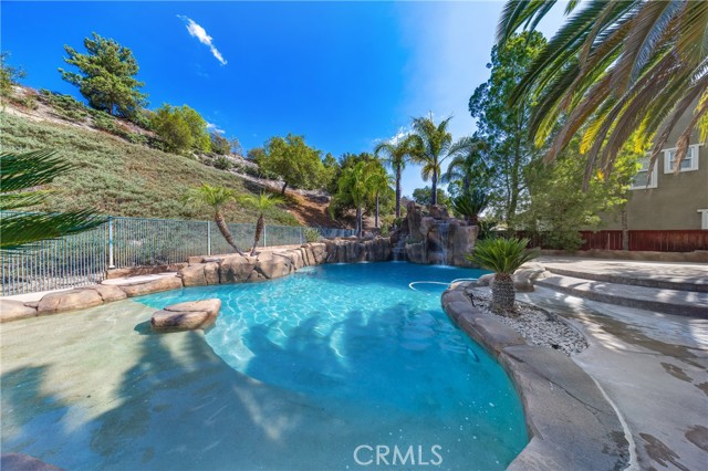 27126 Coral Bells Way, Murrieta CA: https://media.crmls.org/medias/4ac84197-d6fd-4b2f-a72a-f8cace7edafa.jpg