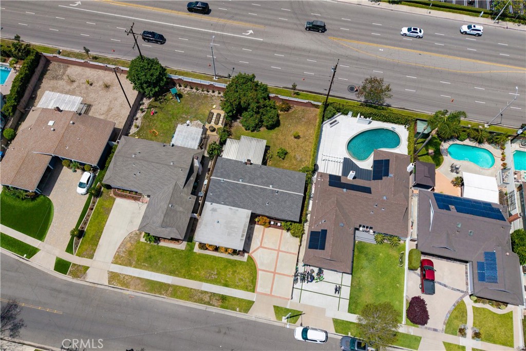 https://media.crmls.org/medias/4ac86233-8871-441a-af60-5834fe672849.jpg?preset=X-Large