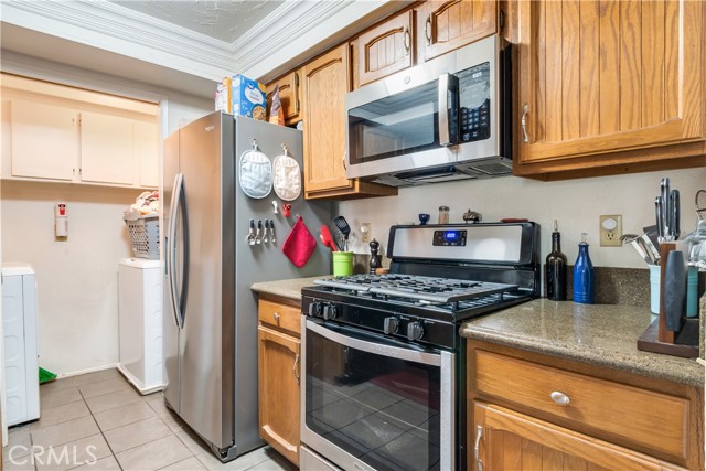 242 E Fern Avenue, Redlands CA: https://media.crmls.org/medias/4ac957a0-6528-4406-83b1-13982501e181.jpg