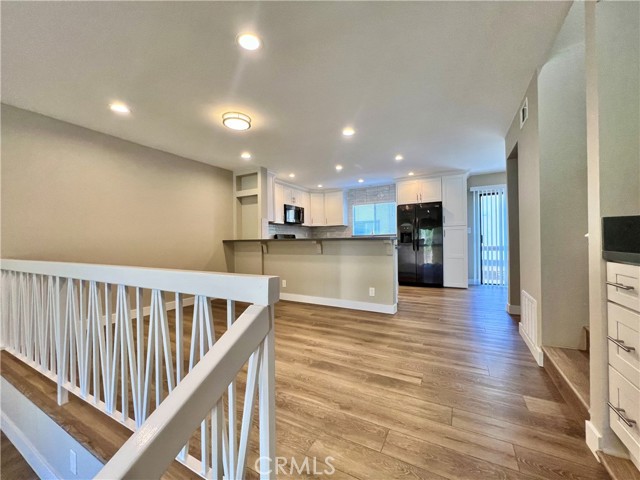 Detail Gallery Image 8 of 34 For 21730 Marylee St #27,  Woodland Hills,  CA 91367 - 3 Beds | 2/1 Baths