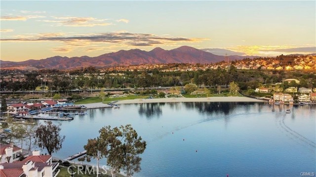 27951 Encanto, Mission Viejo CA: https://media.crmls.org/medias/4ac9b851-bd88-4df0-8a11-5e33d0beaa18.jpg