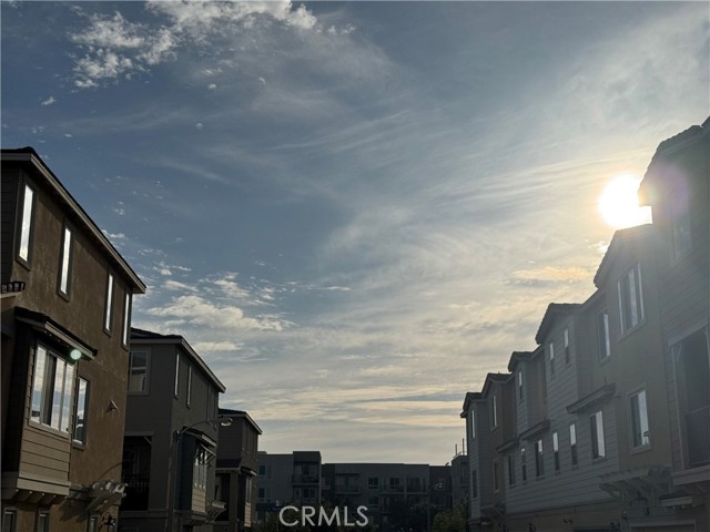 2709 Daybreak Lane, Pomona CA: https://media.crmls.org/medias/4acad485-1acb-4e4f-bfb7-f00f2896bc16.jpg