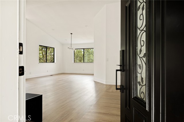 Image 4 of 57 For 30260 Gremlin Court