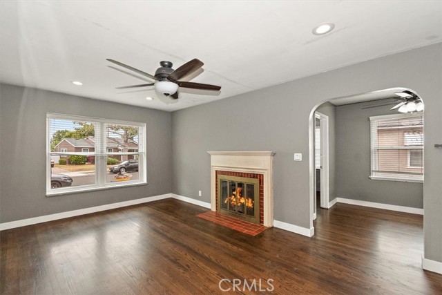 Detail Gallery Image 6 of 43 For 422 E 44th Cir, Long Beach,  CA 90807 - 3 Beds | 1 Baths