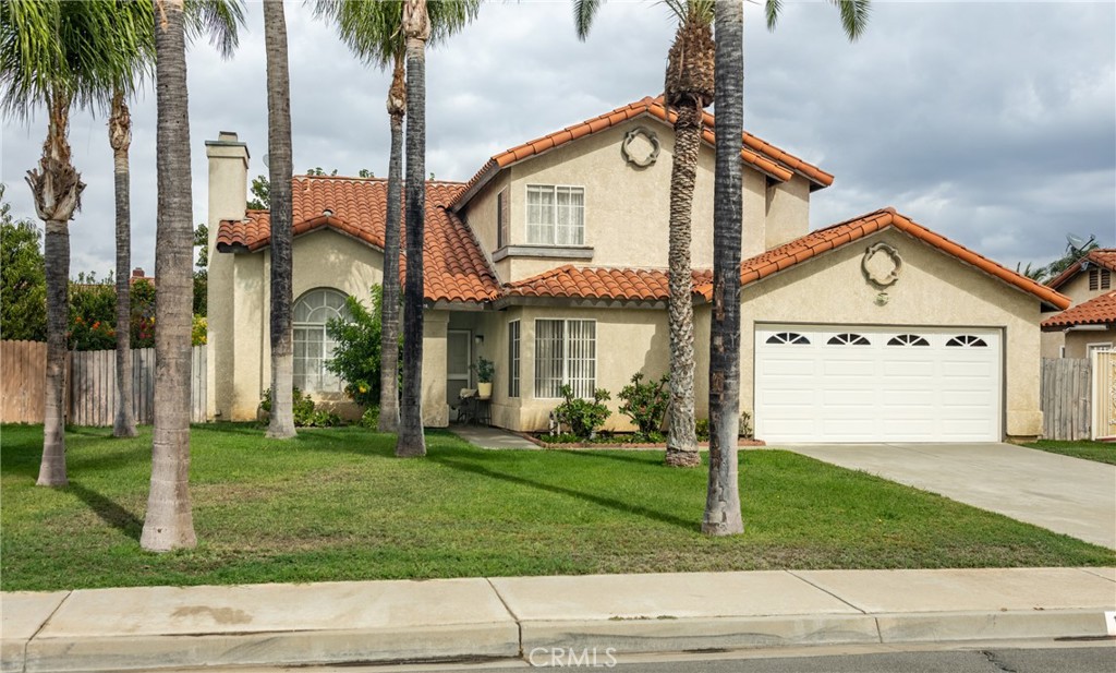 1228 W Woodcrest Street