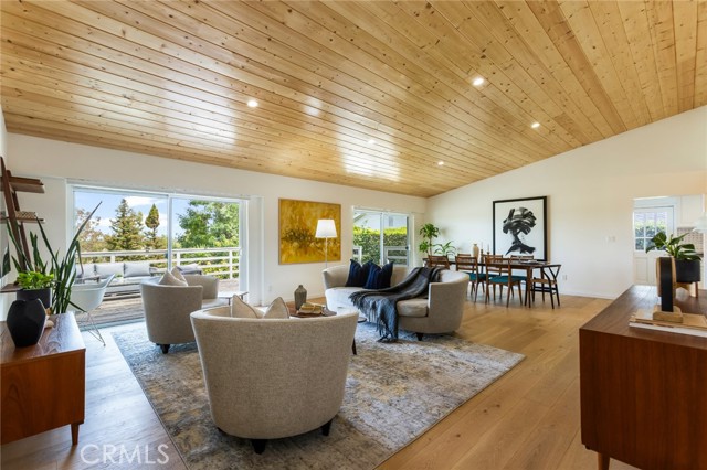22253 Del Valle Street, Woodland Hills CA: https://media.crmls.org/medias/4acbe5b8-2c86-4bd8-aed6-ad0fa246359a.jpg