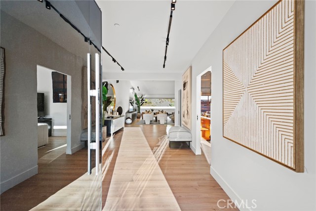 Detail Gallery Image 4 of 29 For 1318 Outrigger Dr, Corona Del Mar,  CA 92625 - 4 Beds | 4/1 Baths