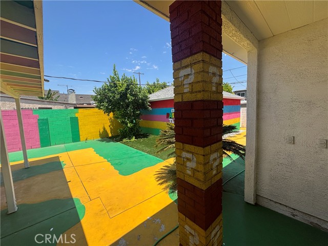 Detail Gallery Image 23 of 35 For 7032 Stansbury Ave, Van Nuys,  CA 91405 - 4 Beds | 3 Baths