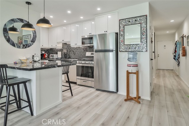 Detail Gallery Image 8 of 51 For 763 Reef Cir, Port Hueneme,  CA 93041 - 2 Beds | 2 Baths