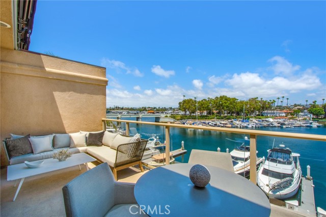 621 Lido Park Drive, Newport Beach CA: https://media.crmls.org/medias/4acce11f-6952-464e-82c2-fafdc2207ad8.jpg
