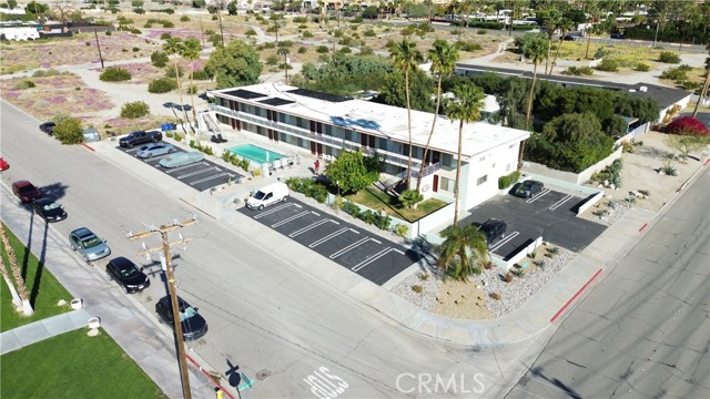 2303 N Indian Canyon Dr, Palm Springs CA: https://media.crmls.org/medias/4acce6b6-29ca-49d5-8ef9-930c9676ebb8.jpg
