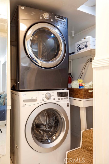 204 38th Street, Manhattan Beach, California 90266, 3 Bedrooms Bedrooms, ,2 BathroomsBathrooms,Residential,Sold,38th,SB22186761