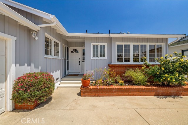 3313 Onrado Street, Torrance CA: https://media.crmls.org/medias/4acff283-40a2-4175-a633-b8587ebce88b.jpg