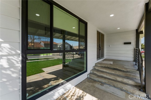 Detail Gallery Image 4 of 50 For 2534 Alona, Santa Ana,  CA 92706 - 5 Beds | 4 Baths